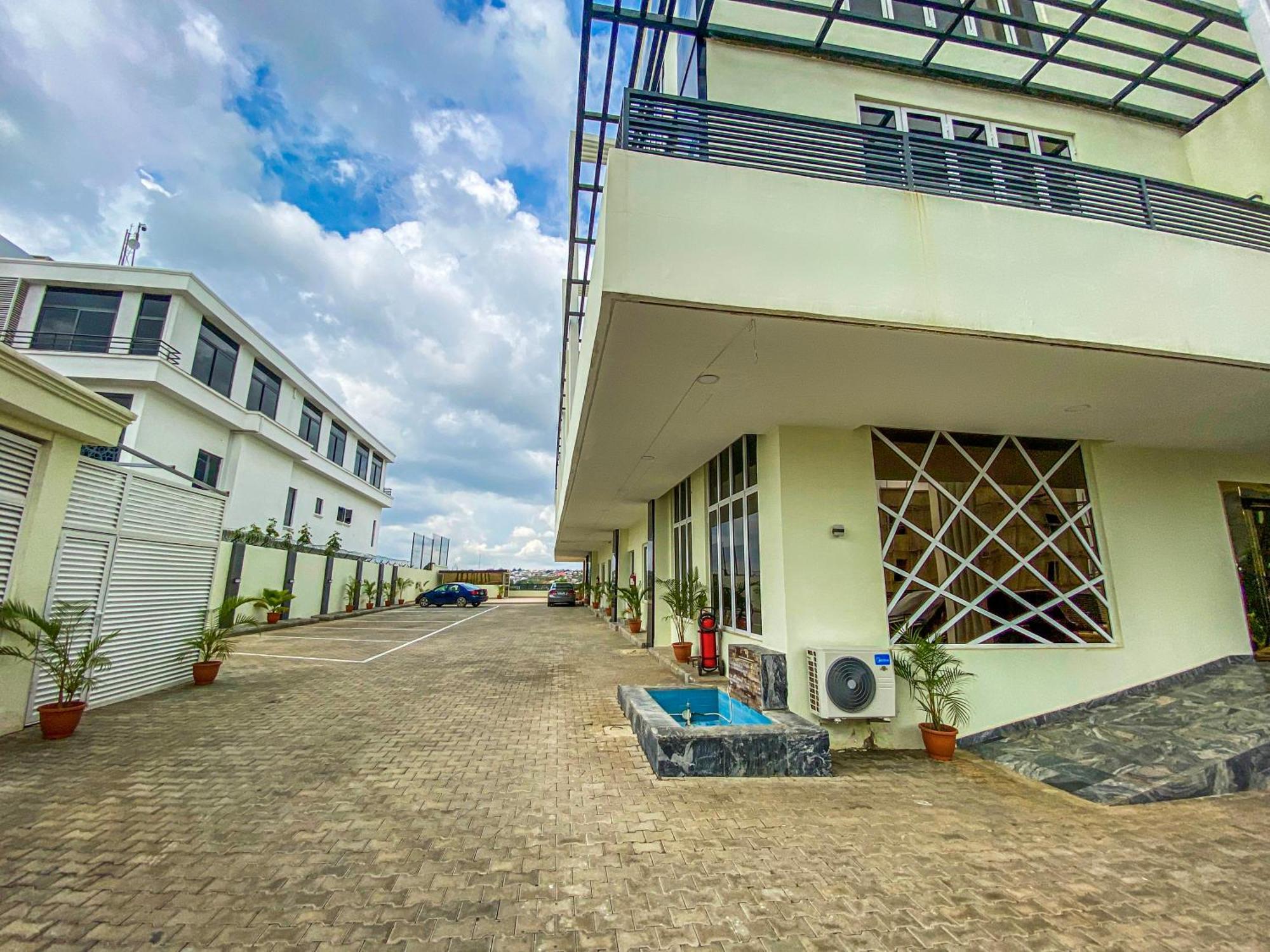 Aveon Hotel Abuja Buitenkant foto